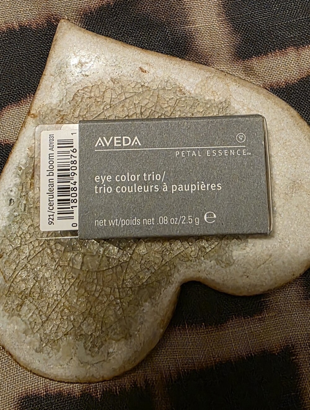 AVEDA Cerulean Bloom 921 Petal Essence Eye Color Shadow Trio .08 oz Discontinued